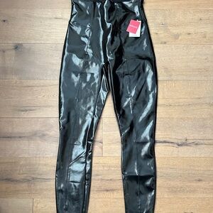 SPANX Patent Faux Leather Legging Size Medium NWT